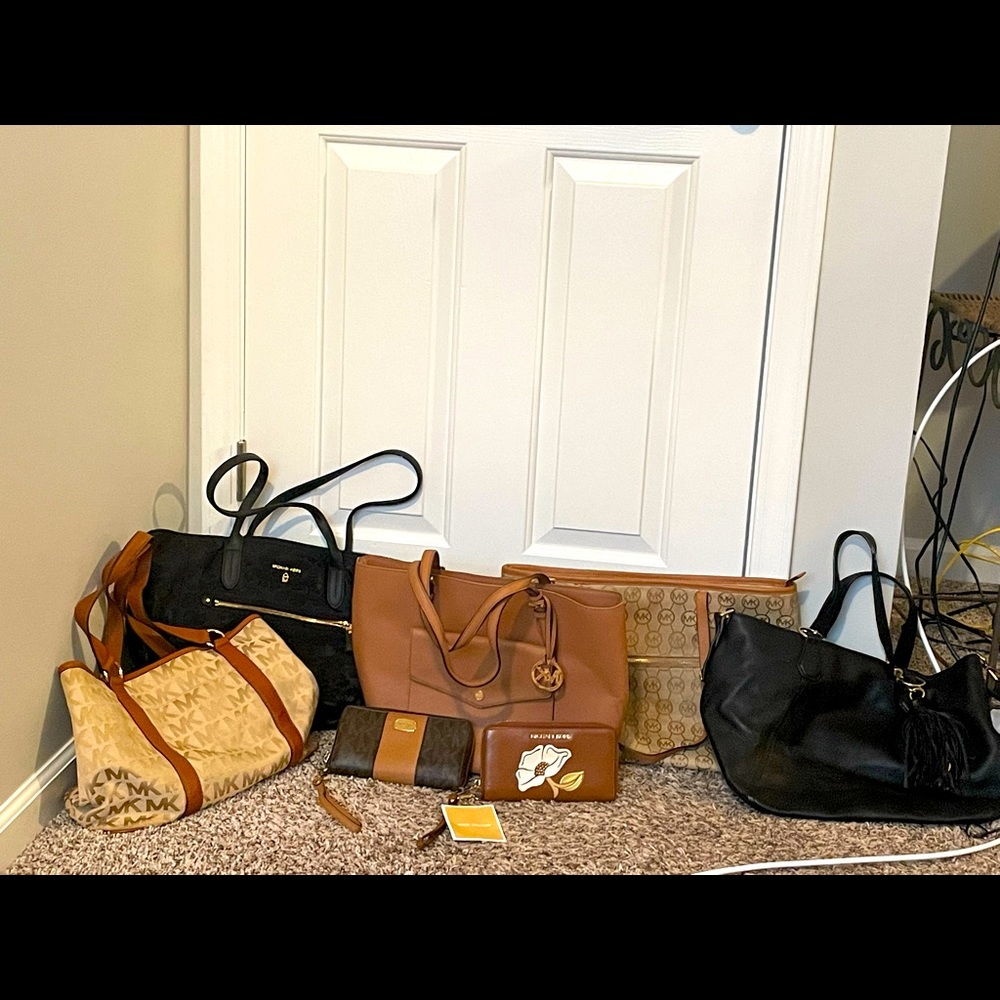 Purses and wallets